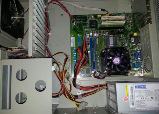 工控機(jī)內(nèi)部機(jī)構(gòu).png 工控機(jī)內(nèi)部機(jī)構(gòu).png