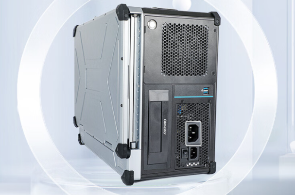 三屏加固便攜機(jī).png 三屏加固便攜機(jī).png